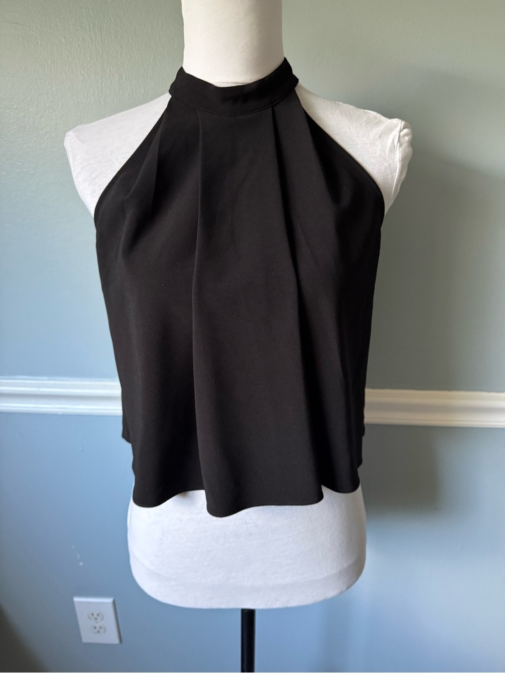 bebe Black Halter Neck Pleated Cropped Top XS